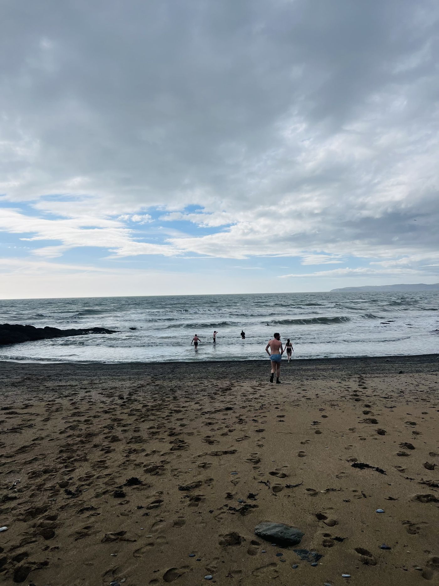 Really enjoyed some hot & cold action with my family over the long weekend. The Irish Sea 🌊 was at 7 degrees on the day 🥶